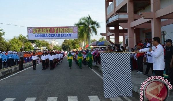 Meriah! Pelajar di Buntok Ikuti Lomba Gerak Jalan
