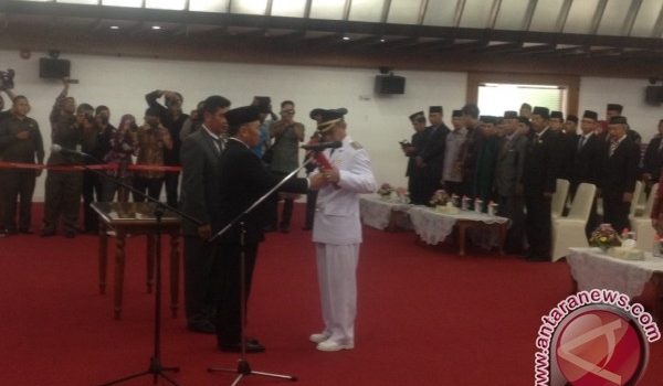 Mugeni Dilantik Jadi Pj Bupati Barsel dan Diperintahkan Jaga Netralitas di Pilkada