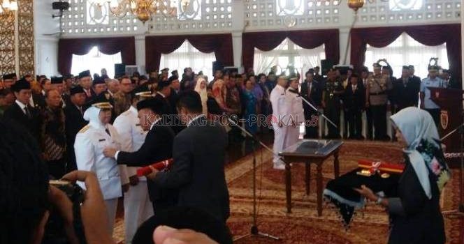 bupatiwakil-bupati-kobar-dan-barsel-resmi-dilantik
